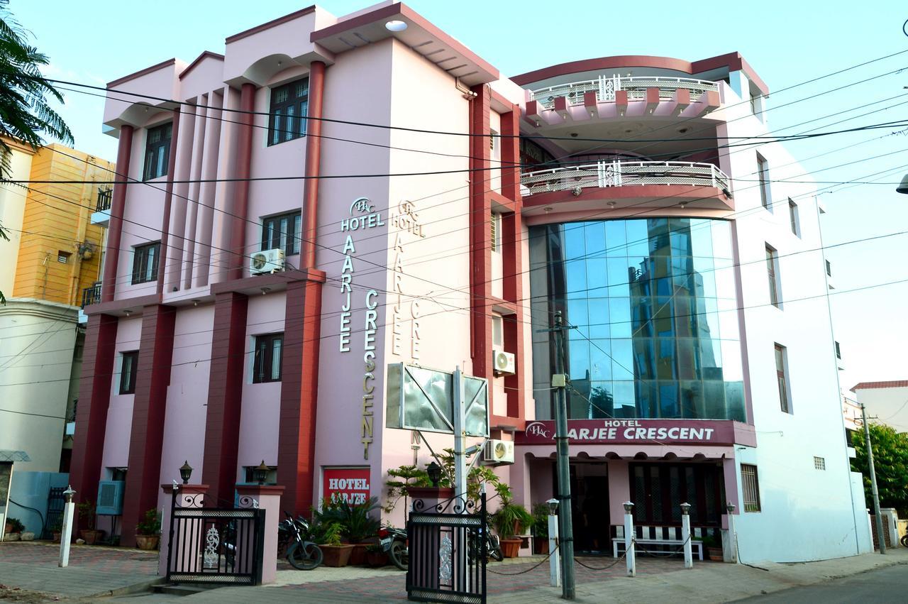 Oyo 6179 Hotel Aarjee Crescent Jaipur Eksteriør bilde